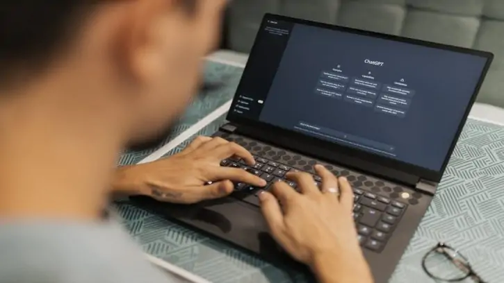 6 claves para usar inteligencia artificial para mejorar tu fluidez en inglés