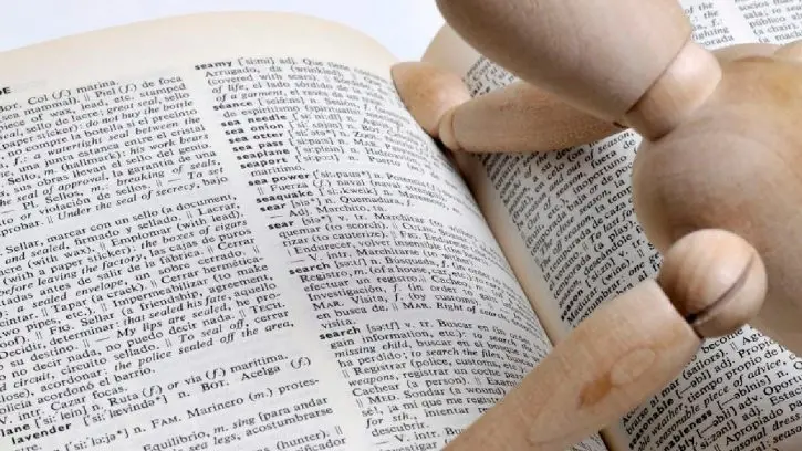 Cuántos significados tiene la palabra mean en inglés