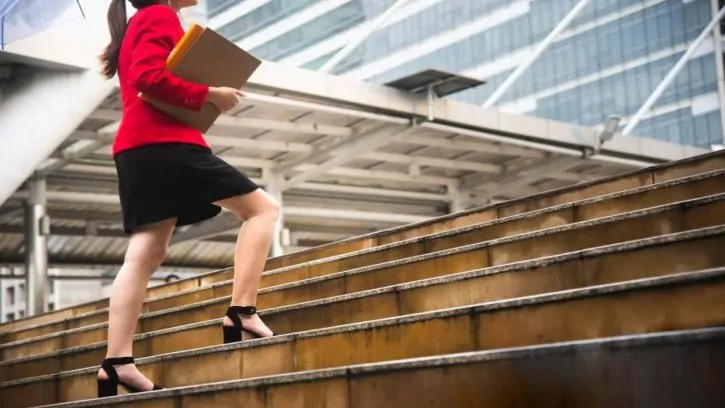 Decir subir inglés / Decir bajar inglés